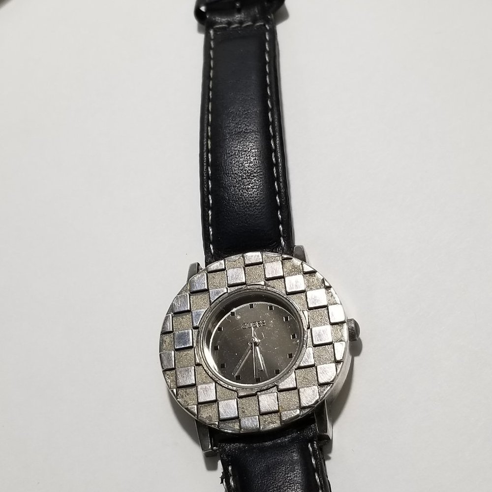 REtired 90s GUESS  watch Silver Face  Genuine Guess Working Retro Look Vintage